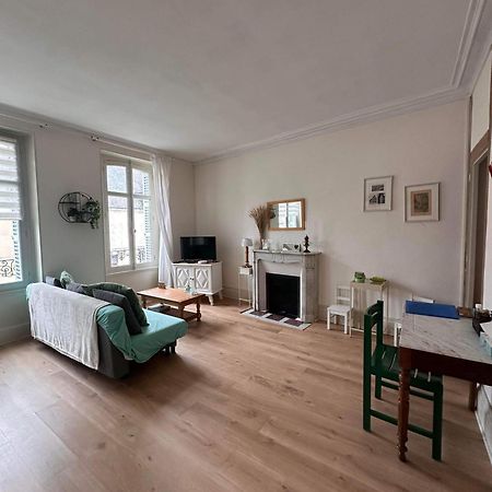 Le Compostelle Apartment Issoudun Luaran gambar