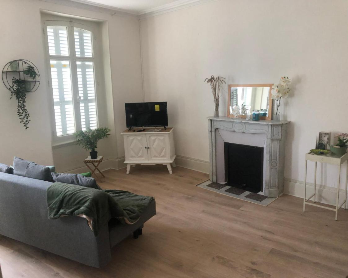 Le Compostelle Apartment Issoudun Luaran gambar