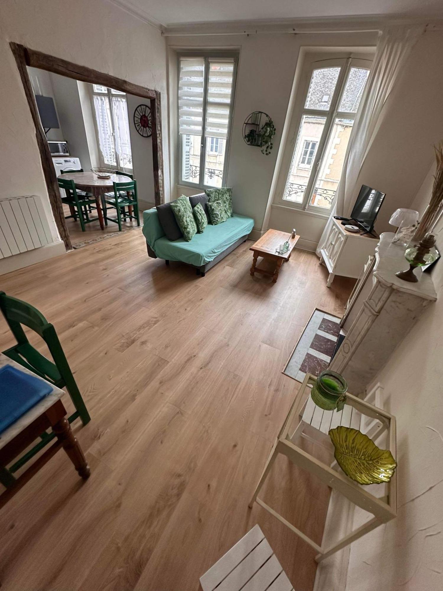 Le Compostelle Apartment Issoudun Luaran gambar